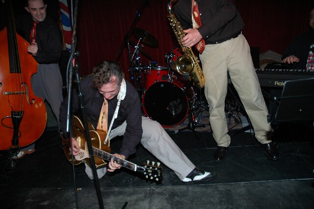 min 2005 11 27 riot 333